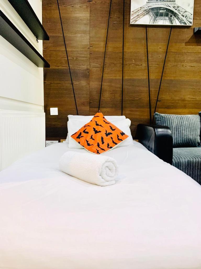 Fancy Flat In *